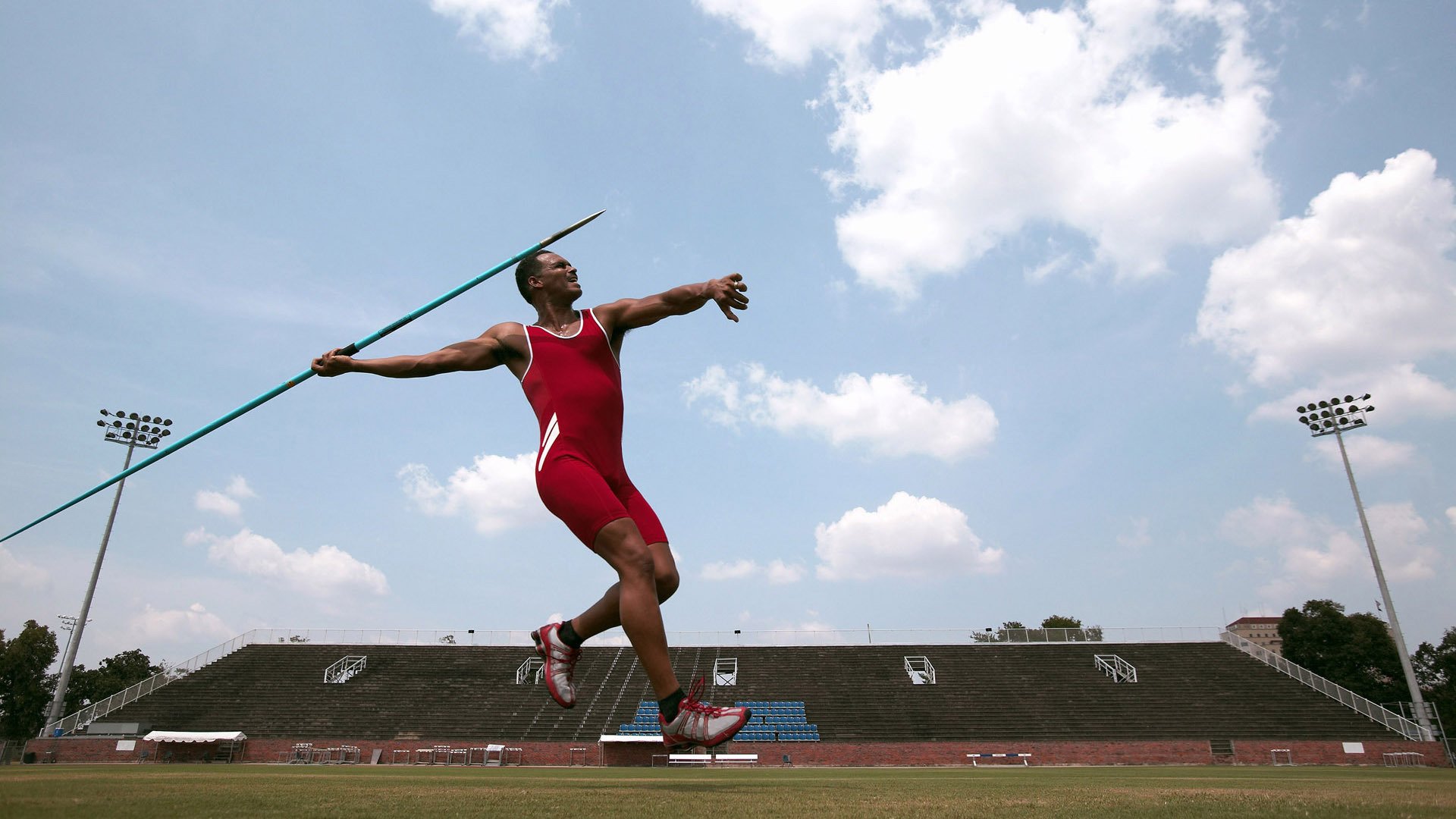 北京国安士气爆棚,夏季联赛四强战遇上密尔沃基雄鹿,目标明确直指晋级